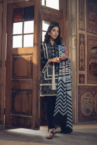 Qalamkar winter shawl Aangan collection Nisa- 03